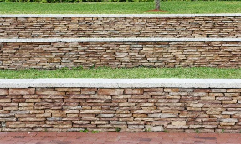 Signs That Your Retaining Walls Need To Be Repaired or Replaced